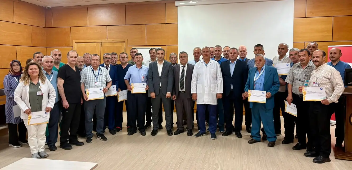 Afyonkarahisar Devlet Hastanesi İdari Birimler Değerlendirme Toplantısı ve 30 Yıllık Emeğe Vefa