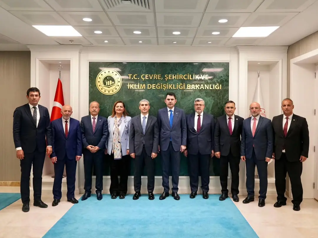 Afyonkarahisar İl Protokolü, Çevre Bakanı Murat Kurum'u Ziyaret Etti