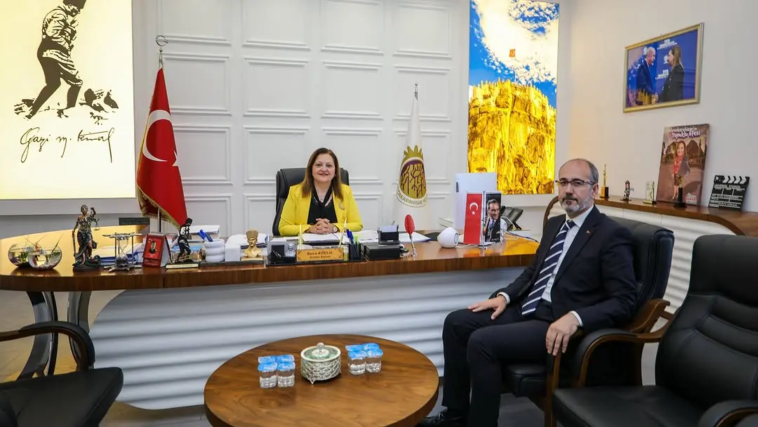 Afyonkarahisar İl Sağlık Müdürü Dr. Hakkı Öztürk, Belediye Başkanı Burcu Köksal'ı Ziyaret Etti