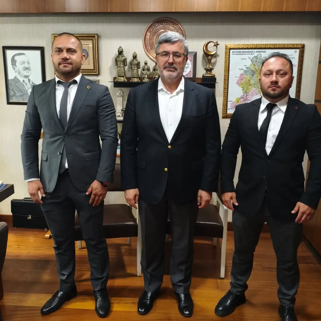 Ak Parti Milletvekili Ali Özkaya, Dinarlı Harun Ertören ve Hakan Ertören'i Gazi Meclis'te Ağırladı