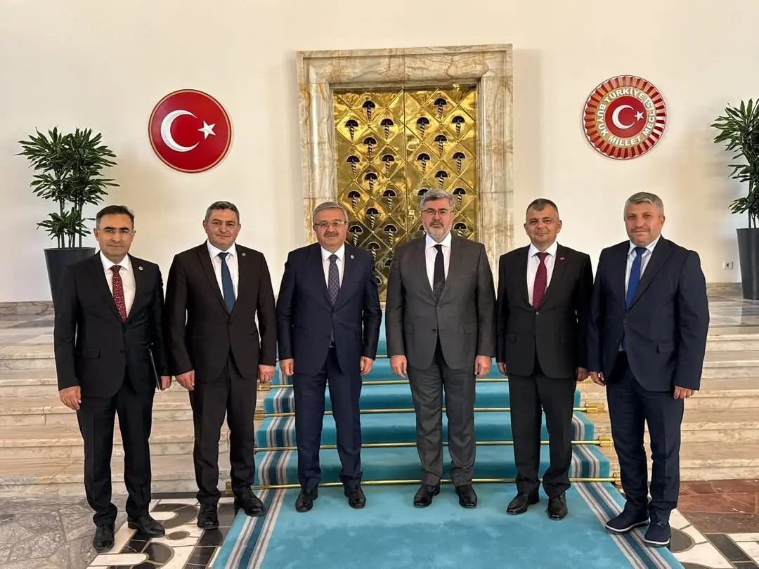 AK Parti Milletvekilleri Gazi Meclisinde Çobanlar İlçe Başkanı ve Belediye Başkanlarını Ağırladı