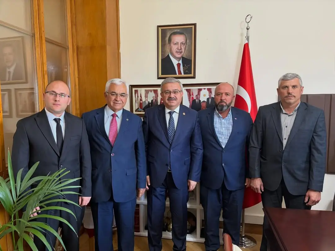 AK Parti Sinanpaşa İlçe Başkanı TBMM'yi Ziyaret Etti