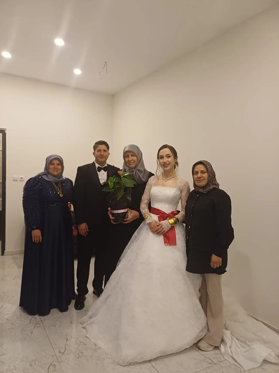 Çay İlçe Kadın Kolları'ndan Sevinç Dolu Düğün Töreni