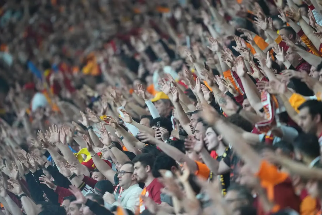 Galatasaray Şampiyon Ailesine Günaydın Mesajı
