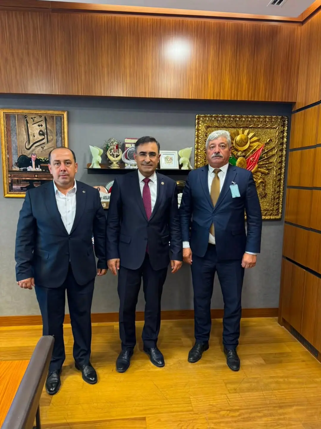 Işıklar Belde Başkanı ve Belediye Başkanı Gazi Meclis'te Ziyaret Etti