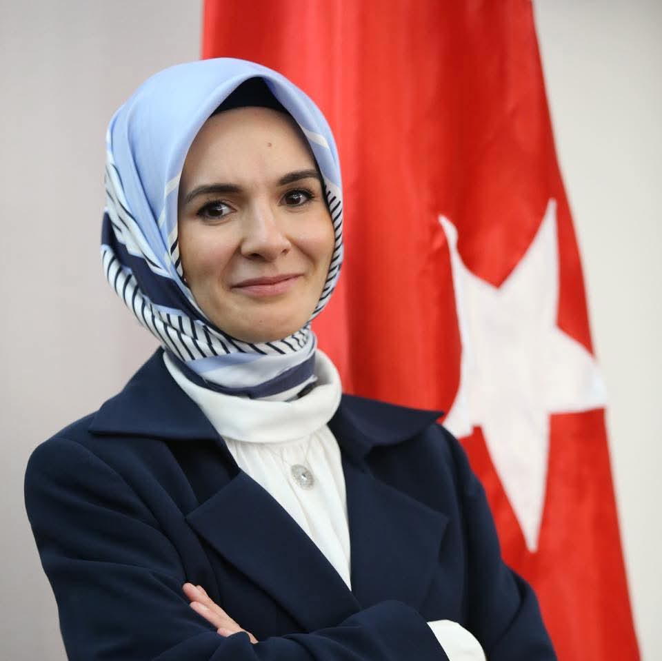 Aile ve Gençlik Fonu Güncellendi  Genç Çiftlere 250 Bin TL ye Kadar Destek