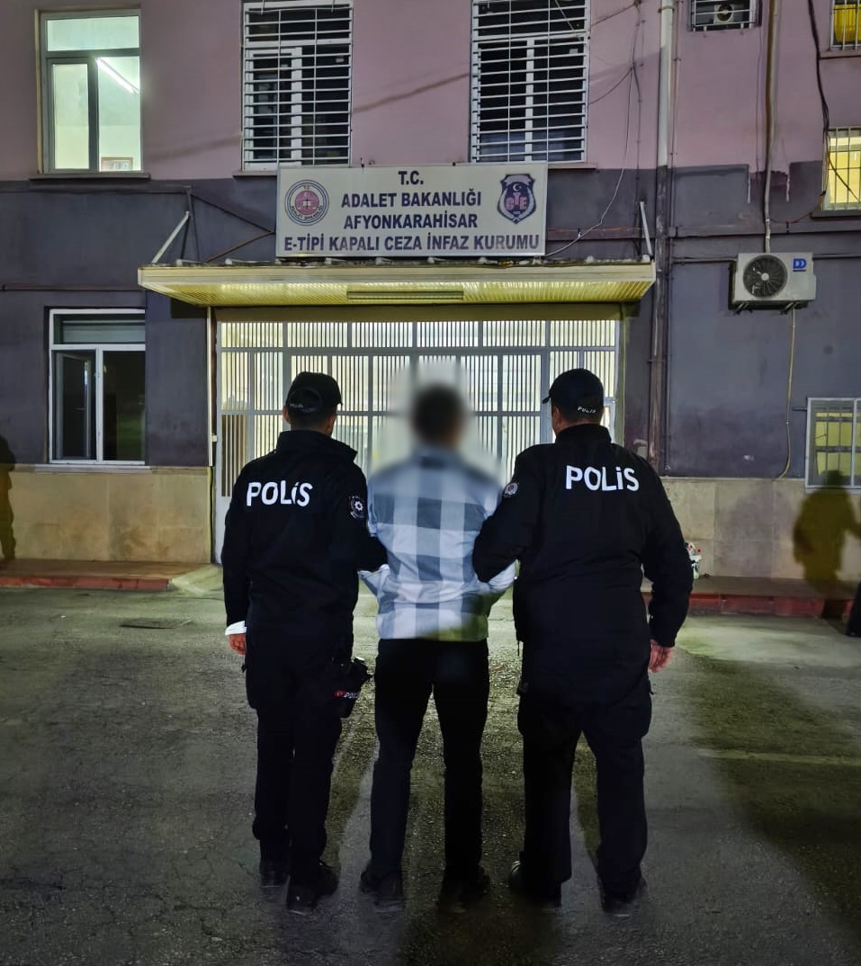 Afyonkarahisar da Sokak Satıcılarına Operasyon 1 Kişi Tutuklandı