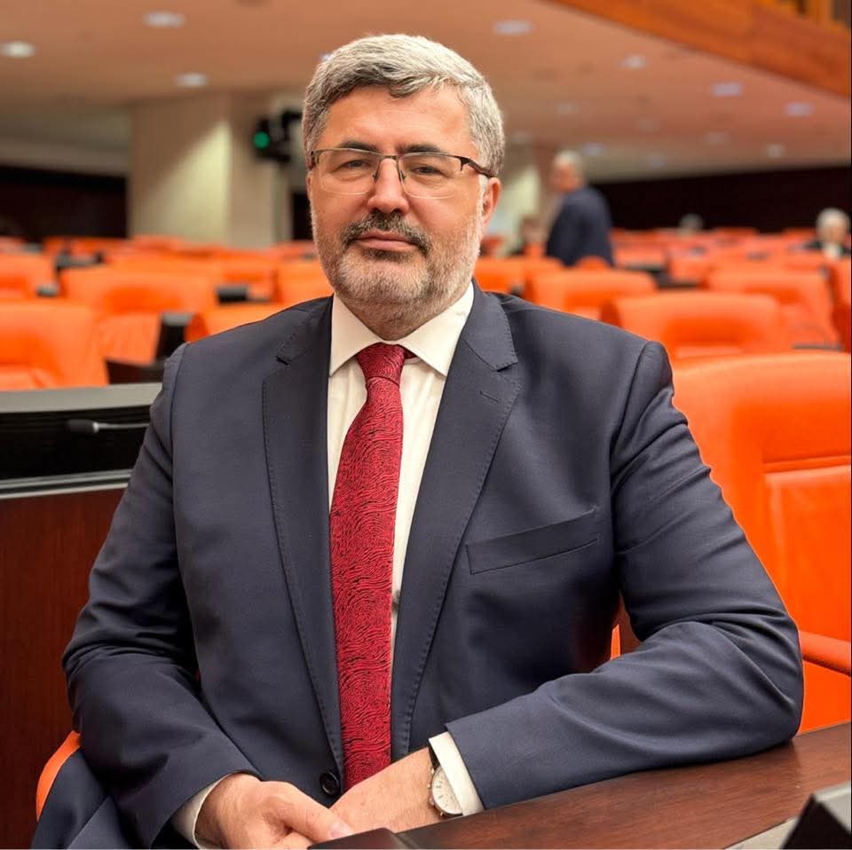 Ali Özkaya: “Öğretmenlerimiz Toplumumuzun Gelişiminin Temel Taşıdır”