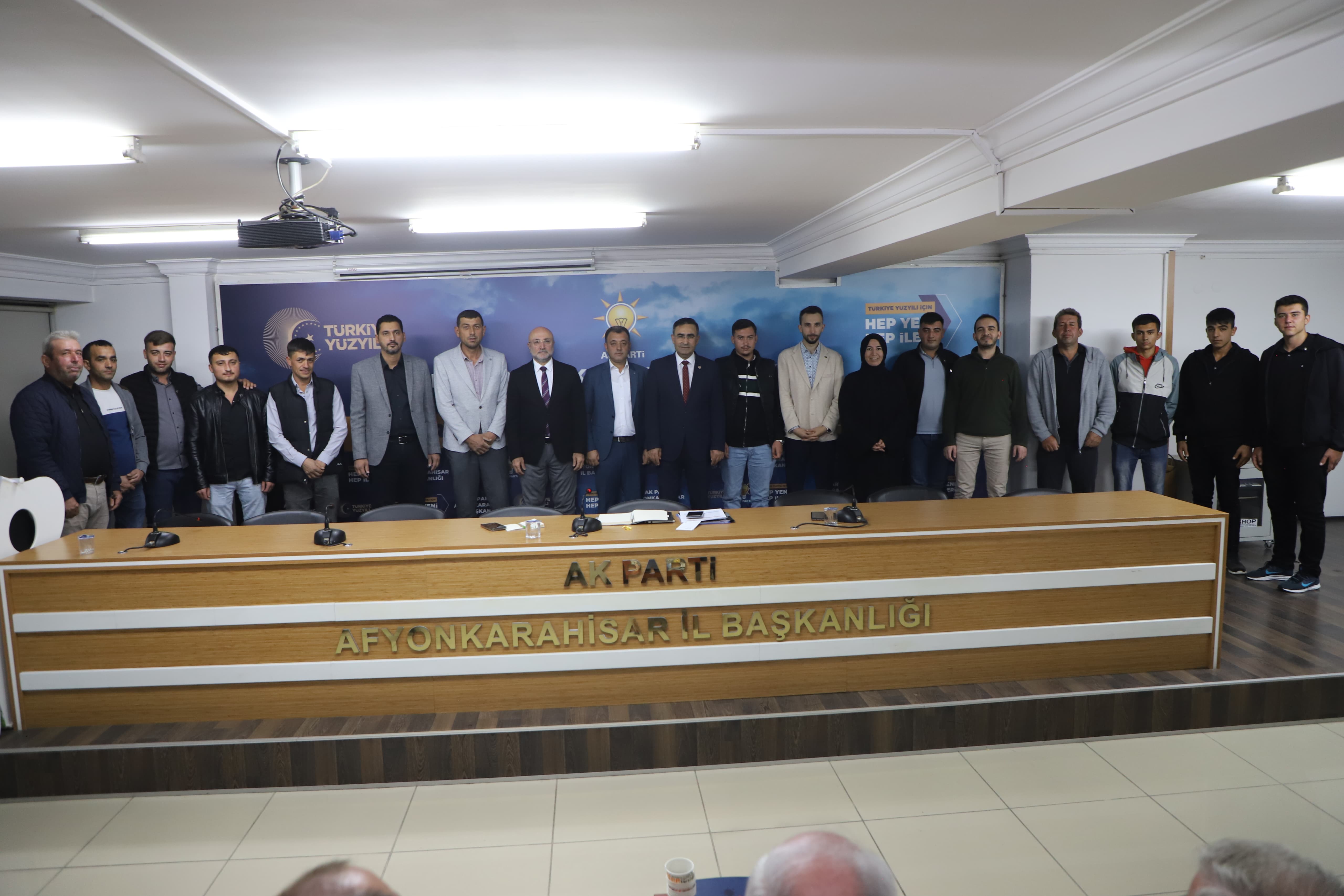 İYİ PARTİ VE YENİDEN REFAH’TAN İSTİFA EDEN VATANDAŞLAR AK PARTİ’YE KATILDI