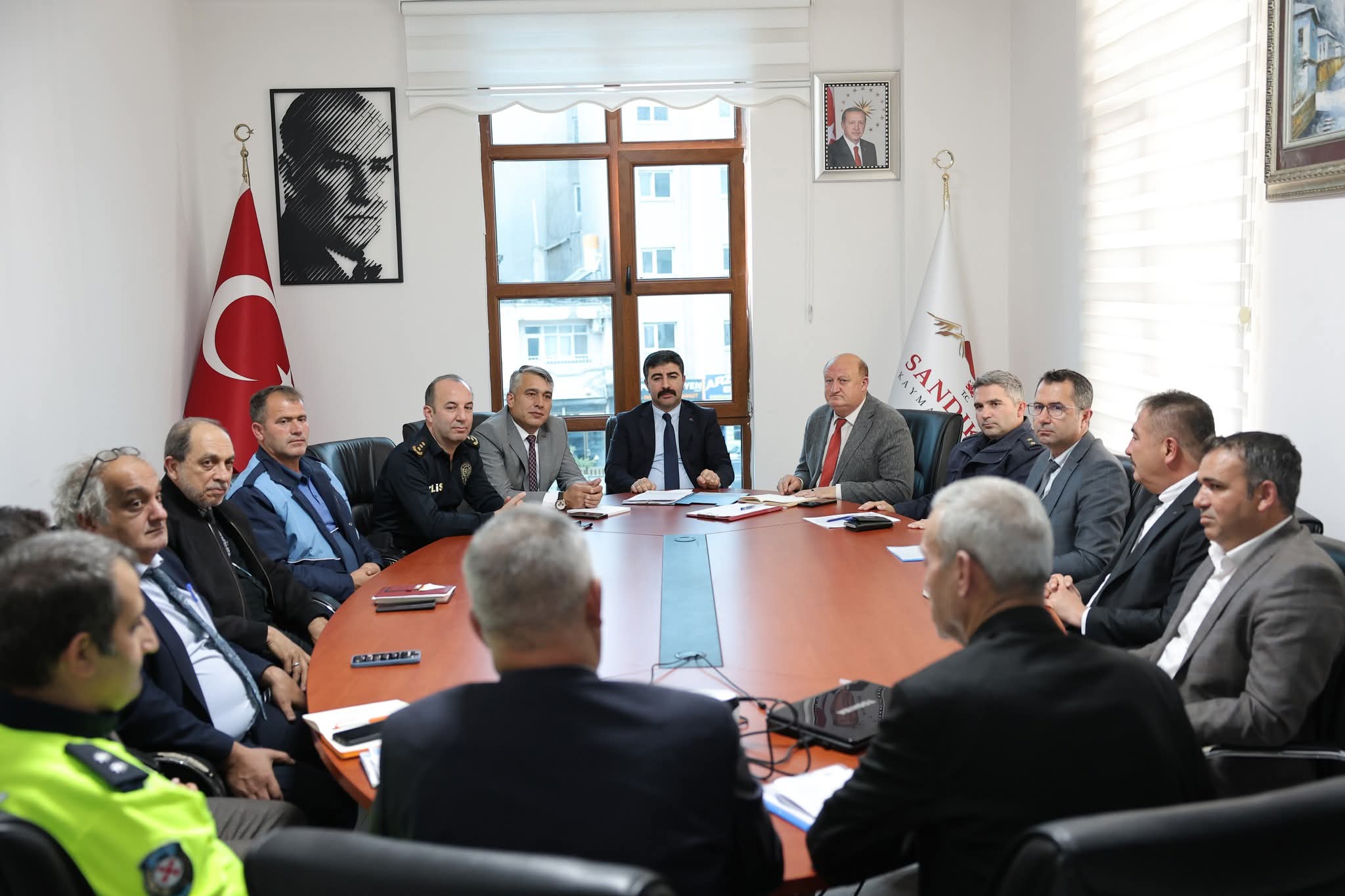 Sandıklı’da Kış Mevsimi Tedbir Toplantısı Gerçekleştirildi